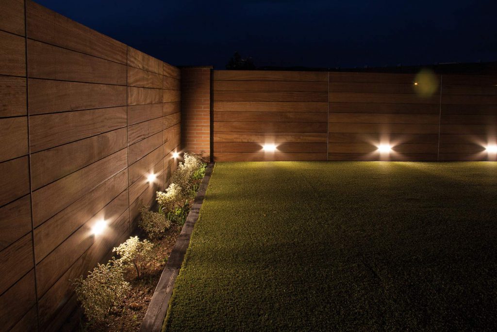 Jardín con iluminación nocturna | Proyectos Echarri