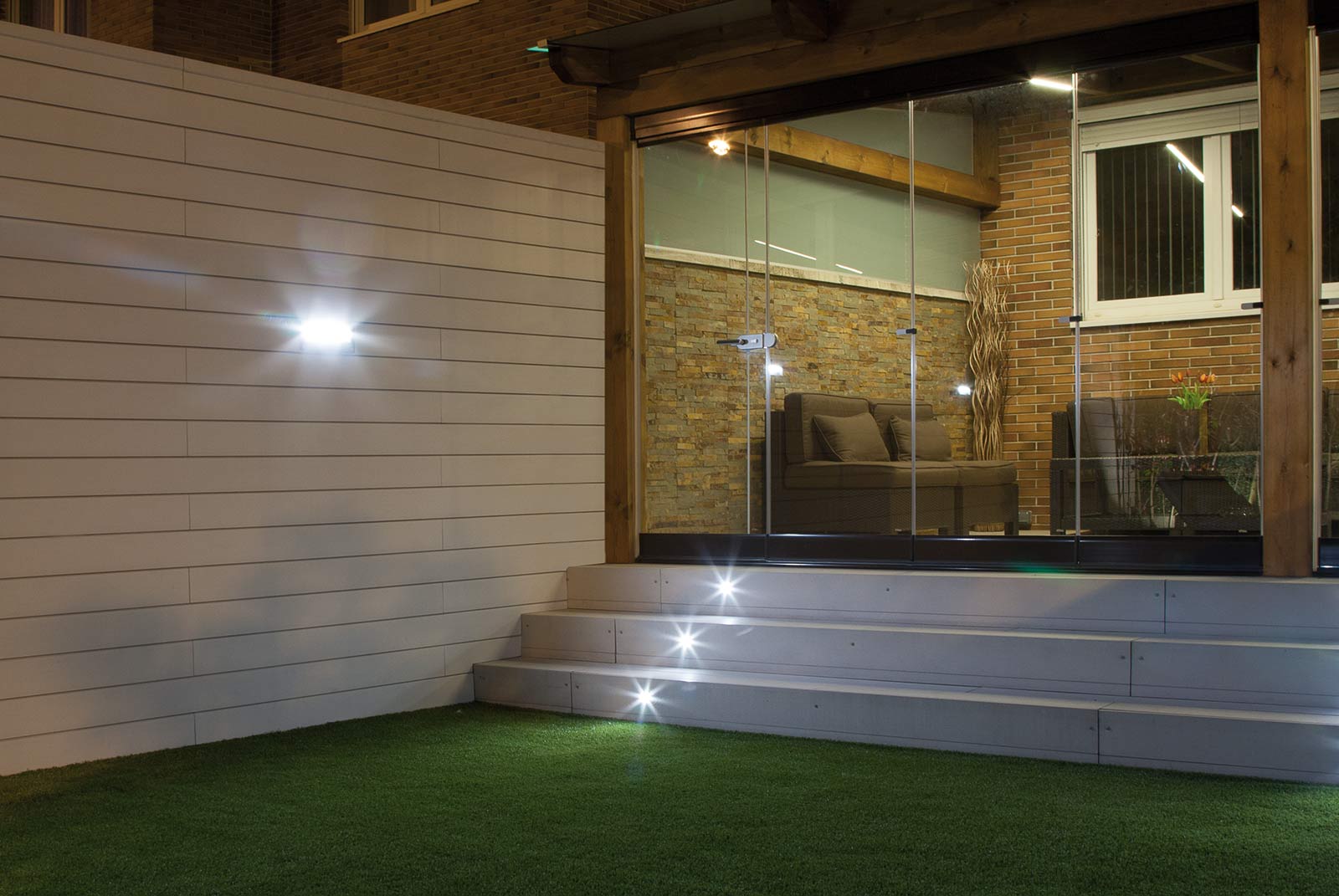 Jardín con iluminación | Proyectos Echarri