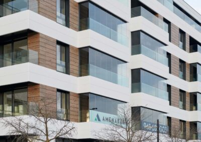 Acristalamiento completo de edificio aires de lezkairu