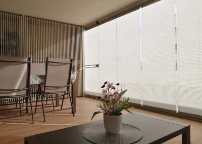 Balcon con estores Lumon en Donostia